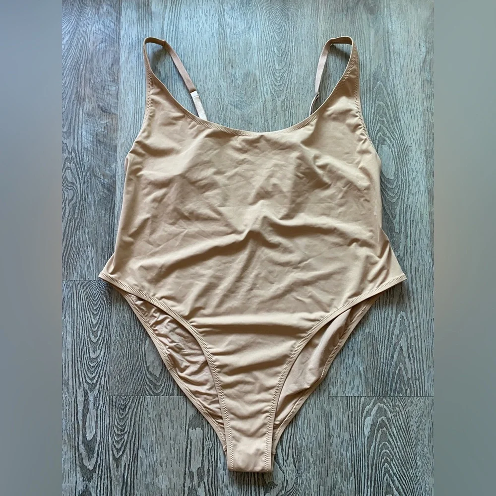 SKIMS Scoop neck One piece Swimsuit in Orche NWT